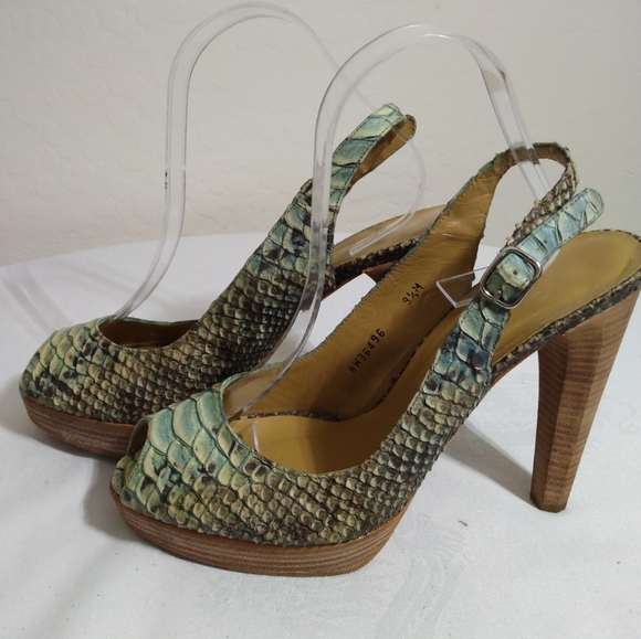 STUART WEITZMAN 100% Python PLATFORM Peep toe sling back. - Picture 2 of 5